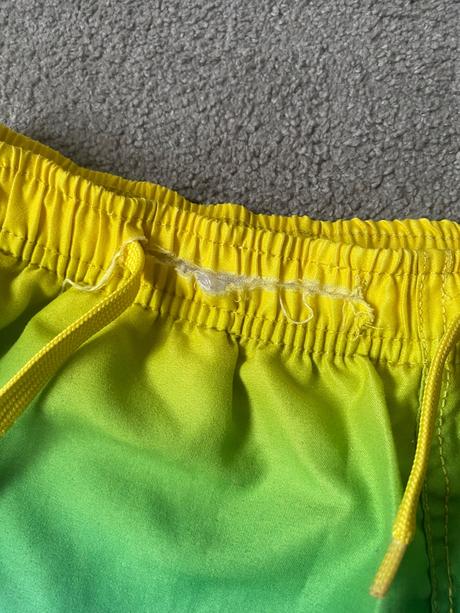 Šortkové plavky, 176