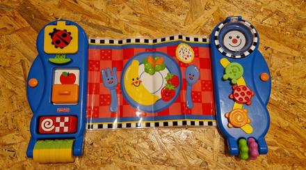 Prestieranie pod tanier fisher price, 
