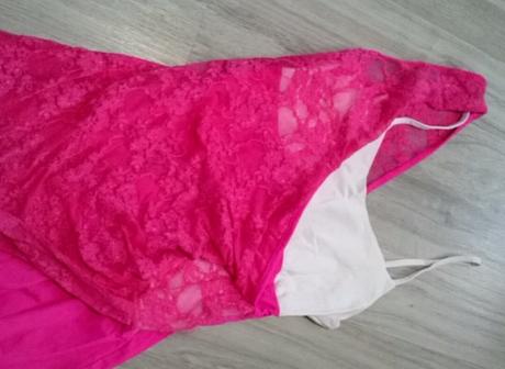 Ruzovo biele saty, s