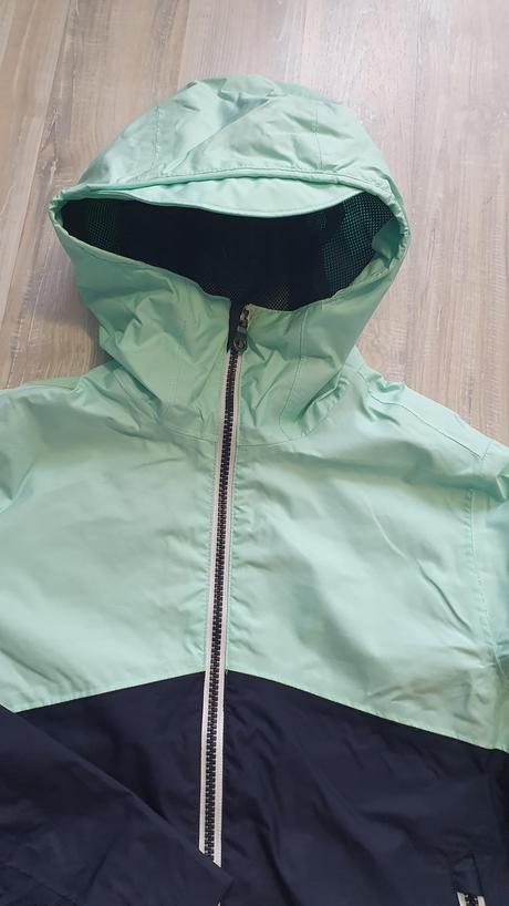 Nová bunda do dažďa, decathlon,146