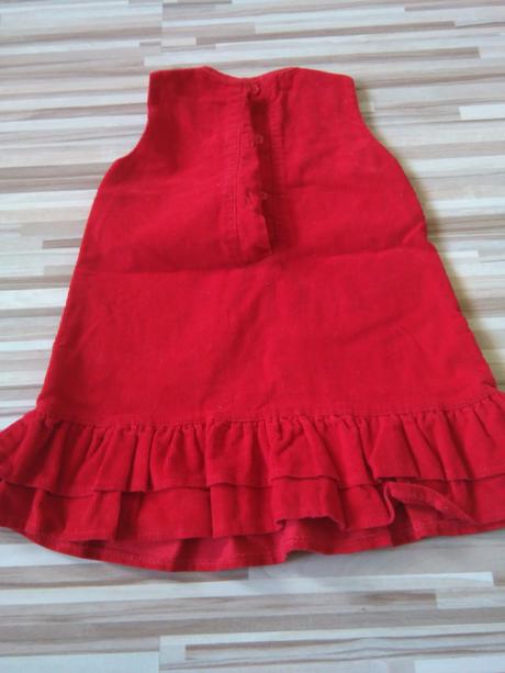 Menčestrove šaty, 98