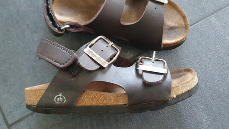 Kožené sandálky, 26