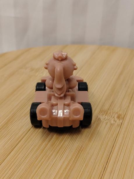 Zberateľs merch autíčko pink gold peach mario kart,