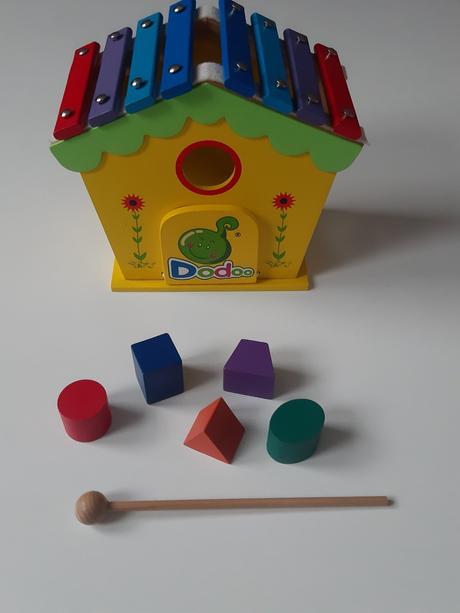 Drevený domček, vkladačka a xylofon, 