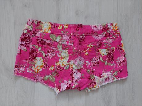 Šortky č.26, 26