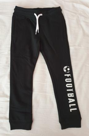 Chlapčenské tepláky futbal, c&a,116