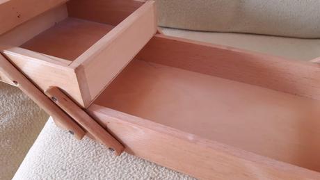 Predám drevenú rozkladaciu kazetu, šijacie potreby, 