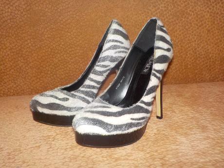 Zebrové lodičky, 37