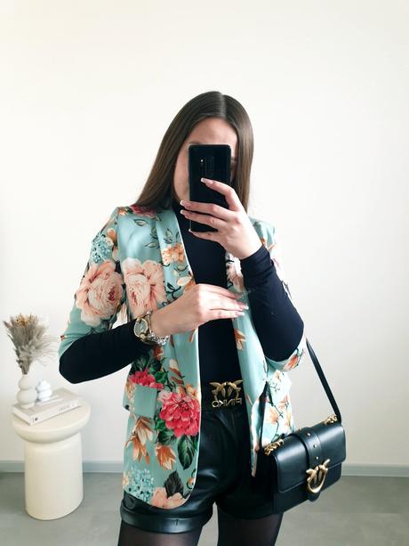 Kvetované sako s, s