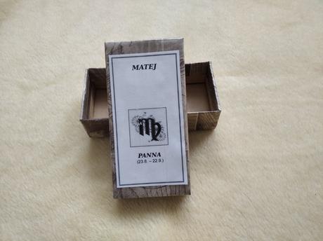 Krabička darčeková s menom a znamením horoskopu,