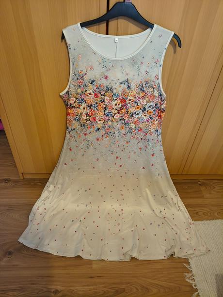 Predám dámske spoločenské šaty, xxl