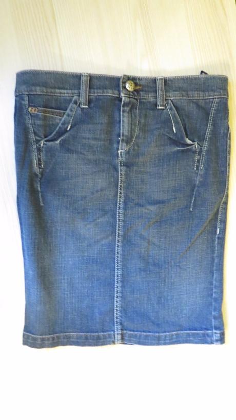 Zostihlujuca riflova sukna. top stav a strih., miss sixty,s