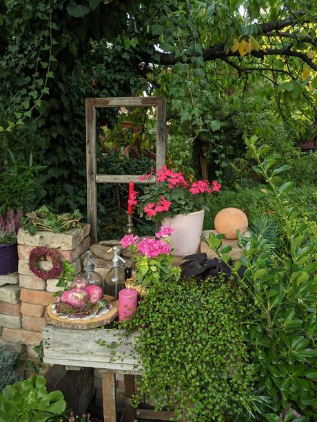 Starý drevený okenný rám, 