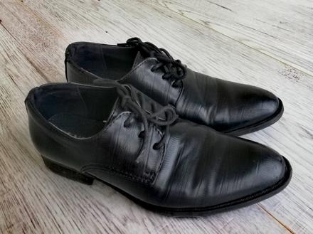 Chlapčenské spoločenské topánky, 31