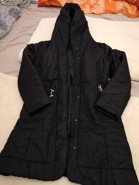 Dlhý kabát už aj s poštou, 42