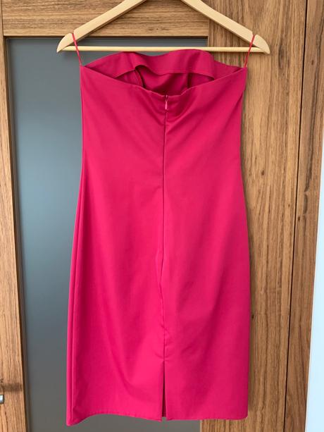 Spolocenske saty, 38