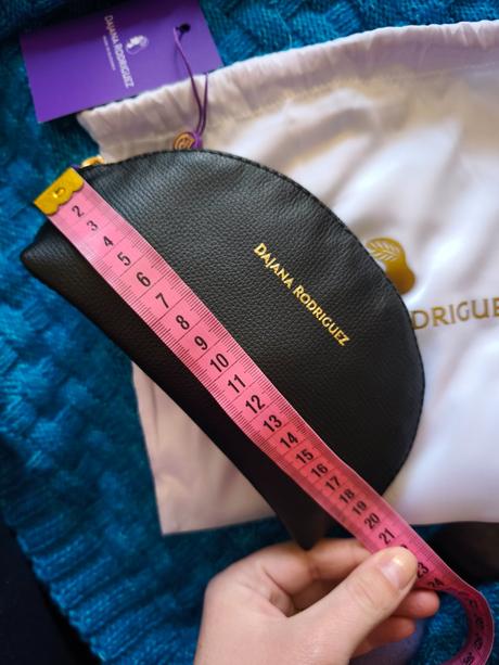 Čierna kožená kozmetická taštička dajana rodriguez, dajana rodriguez