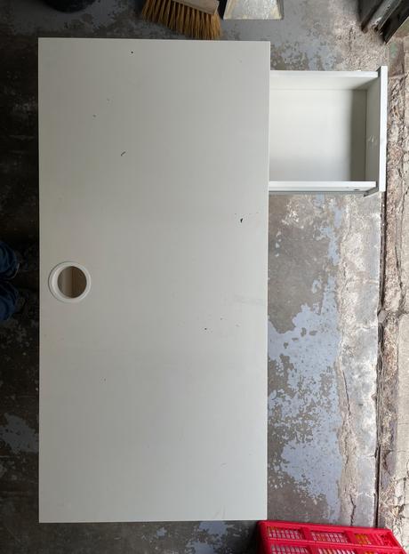 Písací/počítačový stôl ikea micke,biely (105x50cm),