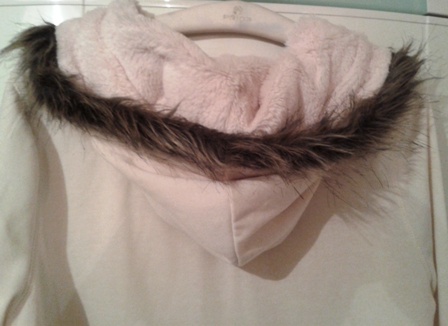 Mikina biela s kapucou, velkost 38 -m, cherokee,m