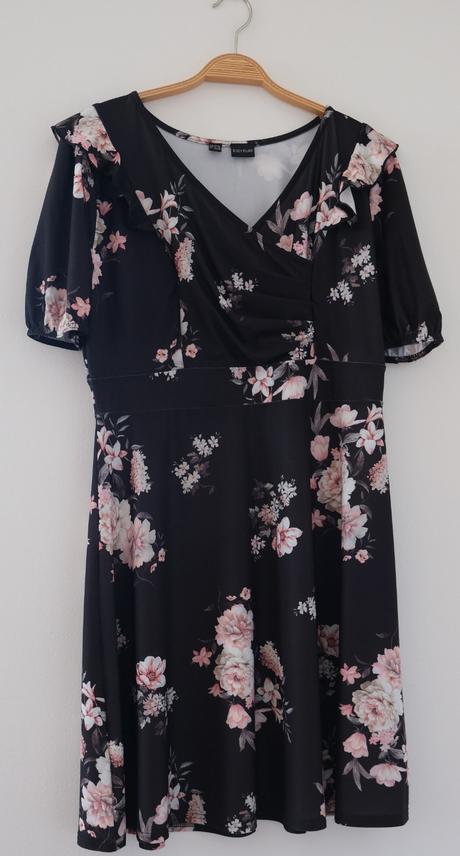 Romantické šaty, 40