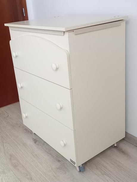 Prebalovací pult s vaničkou erbesi,