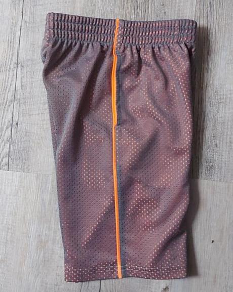 Sivo-oranzove kratasky, 116