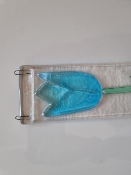 Predám sklený tulipán, 