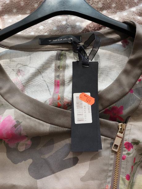 Prenadherne šaty, s