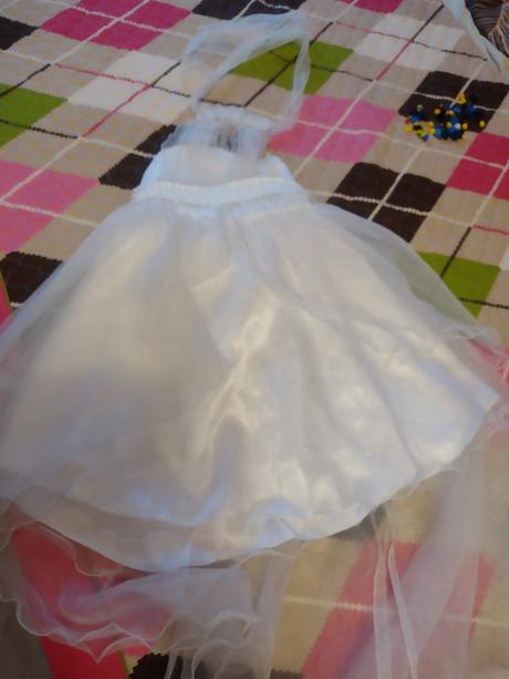 Slávnostné šaty na 1.svate prijimanie, 134