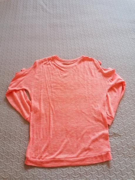 Dievčenský sveter, 176