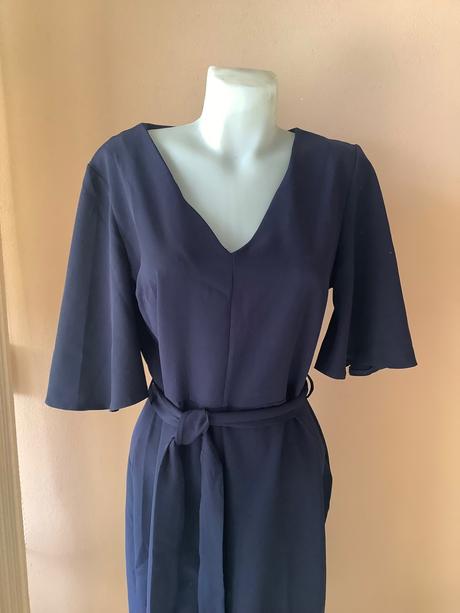 Elasticke šaty trendyol, 42