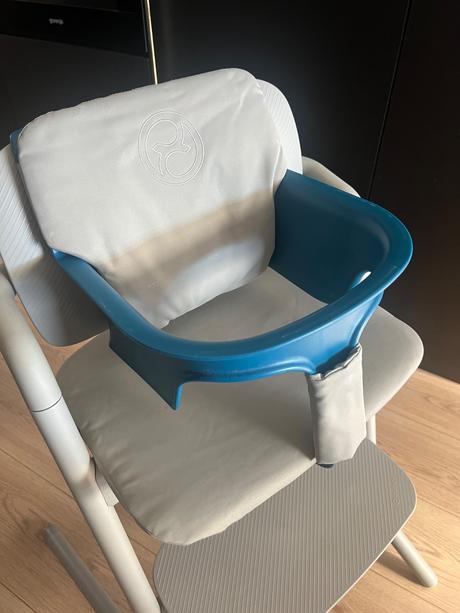 Rastúca detska stolička cybex,