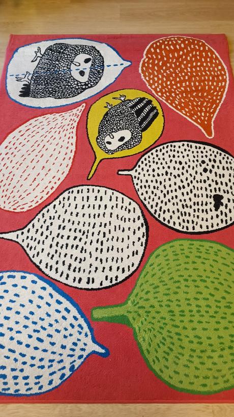 Koberec a obliečky na vankúše, zn. ikea, 