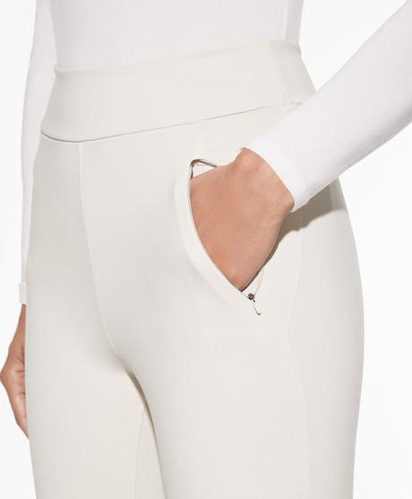 Štýlové zateplené legíny značky oysho, m