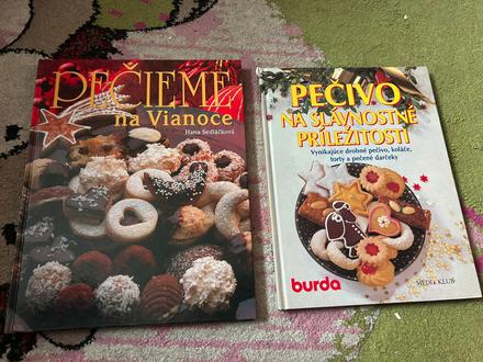 2x knihy o pečení,