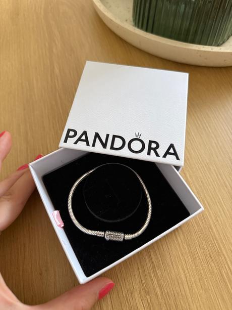 Pandora naramok, pandora