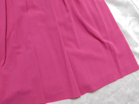 Luxusne velmi pekne šaty, 38