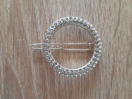 Velmi pekna brosna, povodne na svadbu,