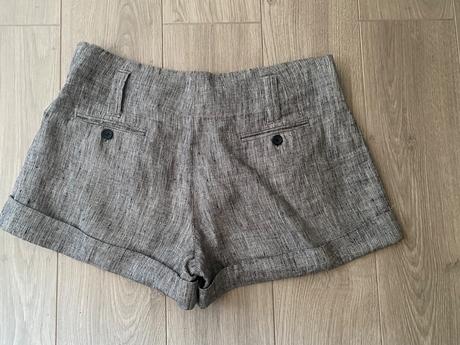 Šortky, atmosphere,40