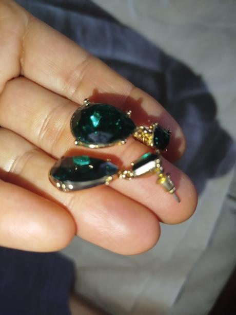 Smaragdové náušnice,