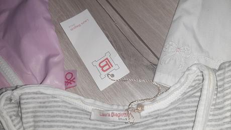 Taška plná vecí guess, benetton, laura biagiotti, 104–116