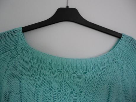 Tyrkysový štrikovaný sveter, 