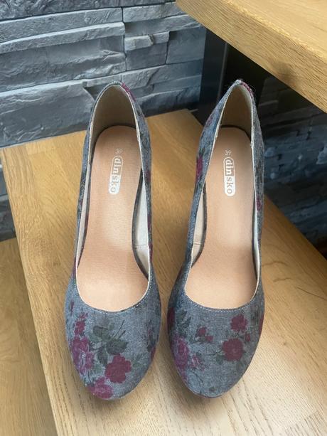 Kvietockove topanky dinsko, 39