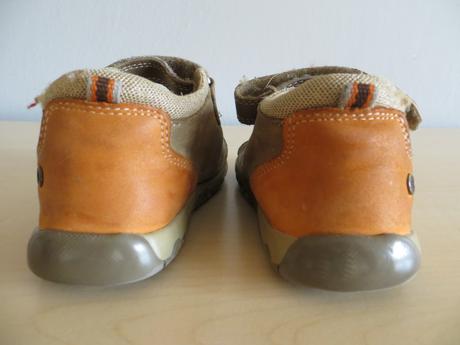 Kožené sandálky, bubble gummers,24