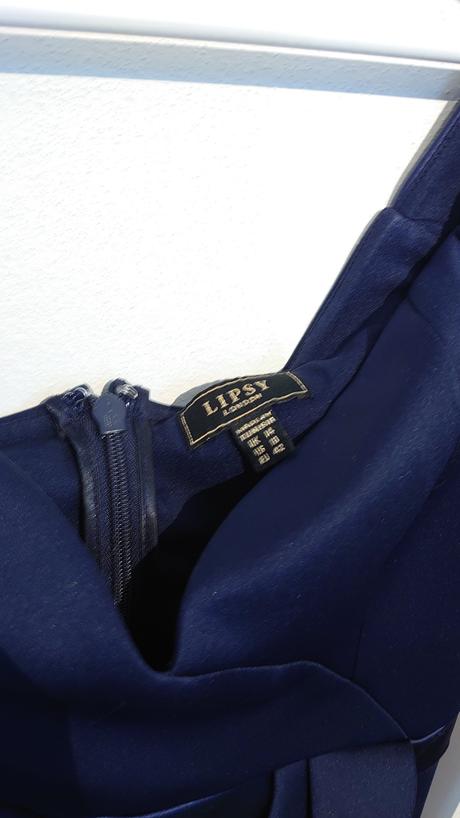 Spoločenské šaty, 40