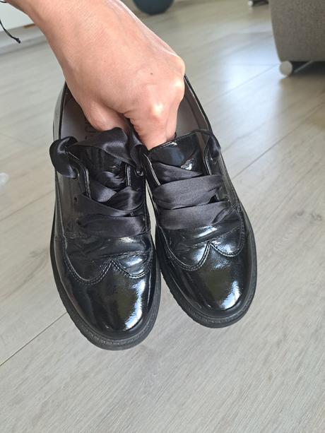 Dievcenske topánky, liu jo,33