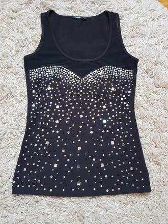 Elagantný sexy topík, s