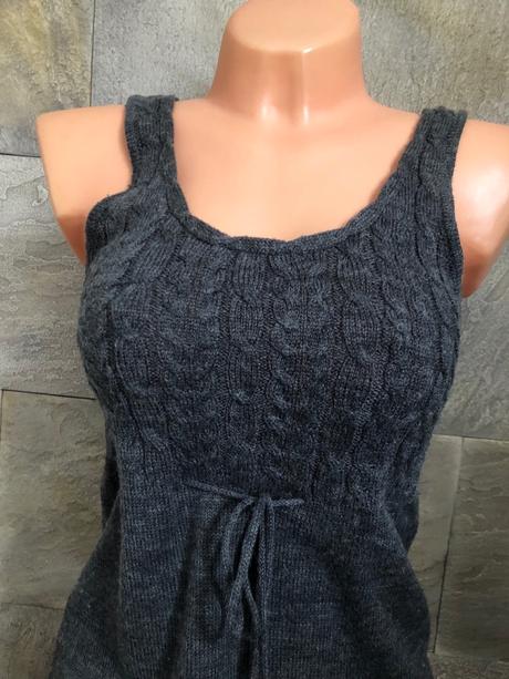 Only šaty v.s, only,s