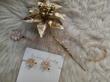 Retiazka z nausnicami,