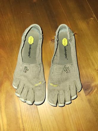 Fivefingers, 37
